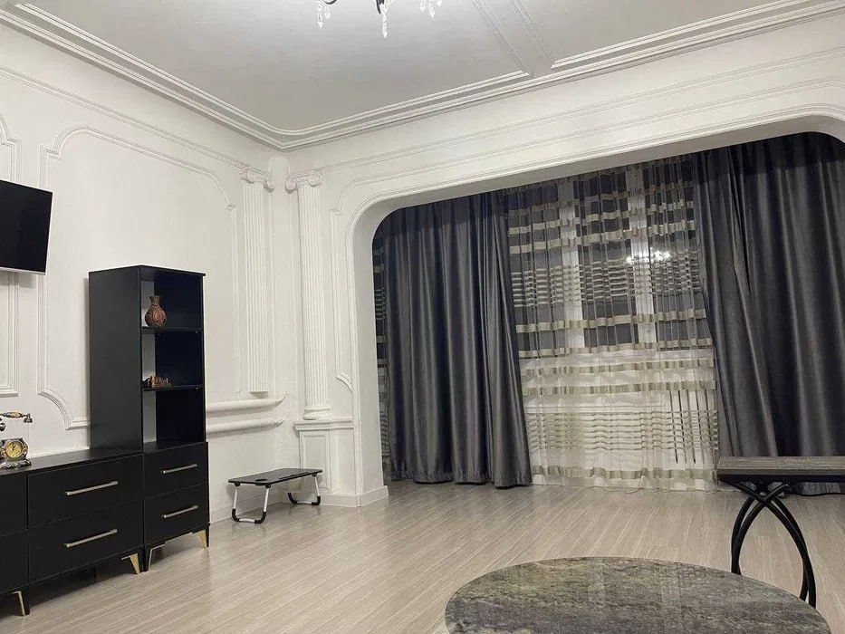 Продаётся квартира на Ц-15 ,есть Ипотека. Ор-р 19 школа мебель,техника