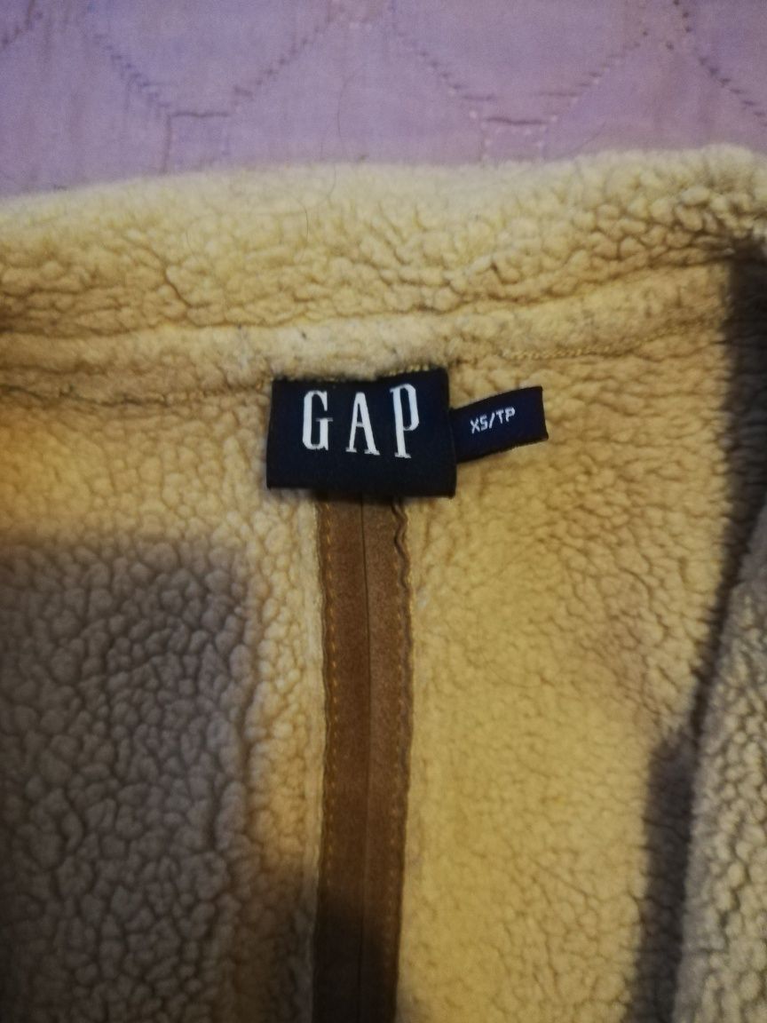 Страхотно палтенце Gap