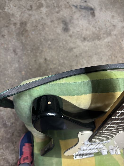 Работеща немска бас китара