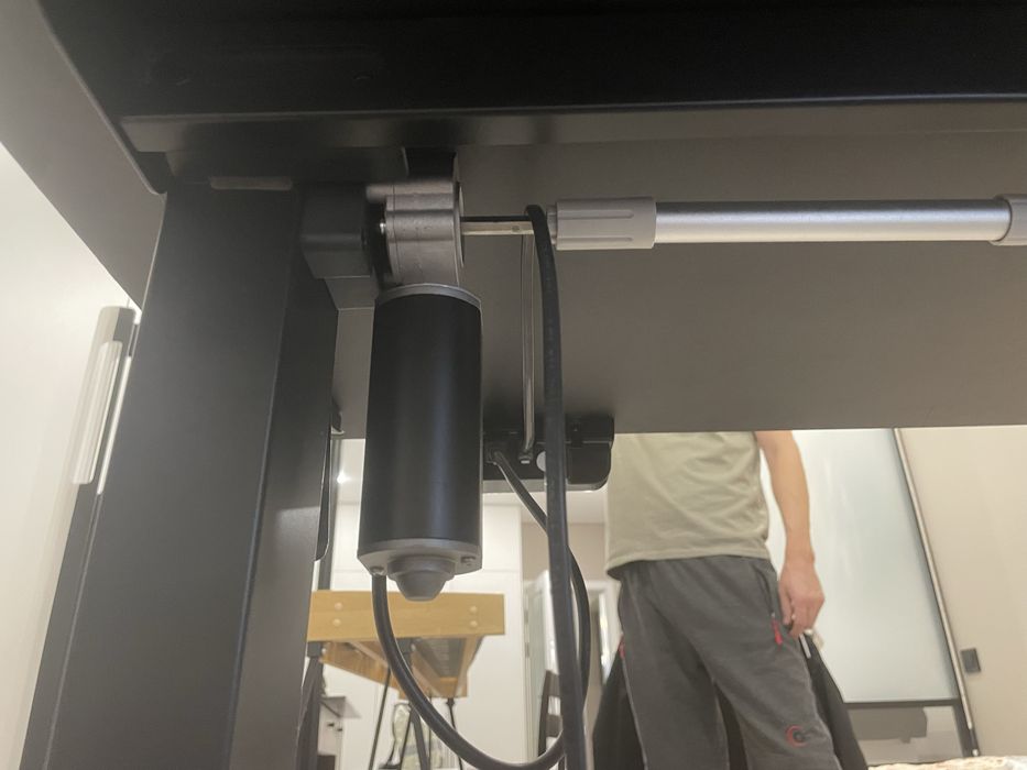 Компьютерный стол Xtreon