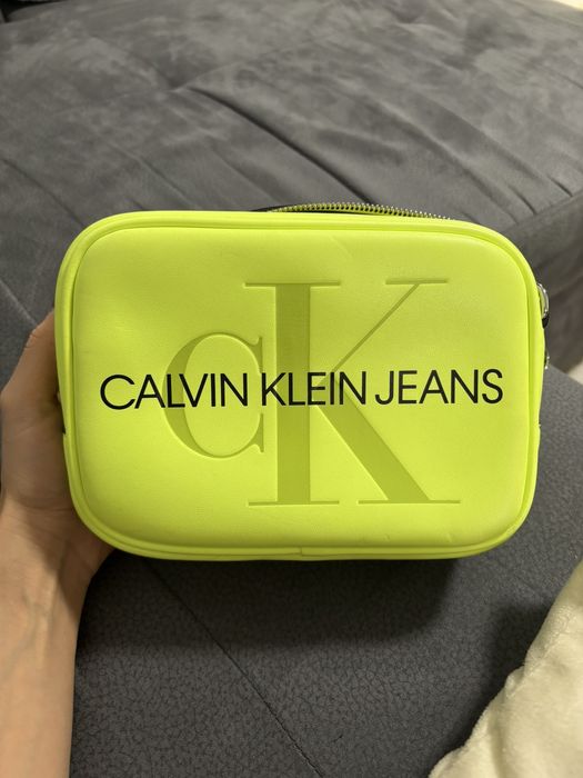 Дамска оригинална чанта Calvin Klein