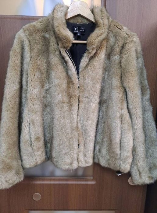 ZARA палто от еко пух, размер M – елегантно и модерно