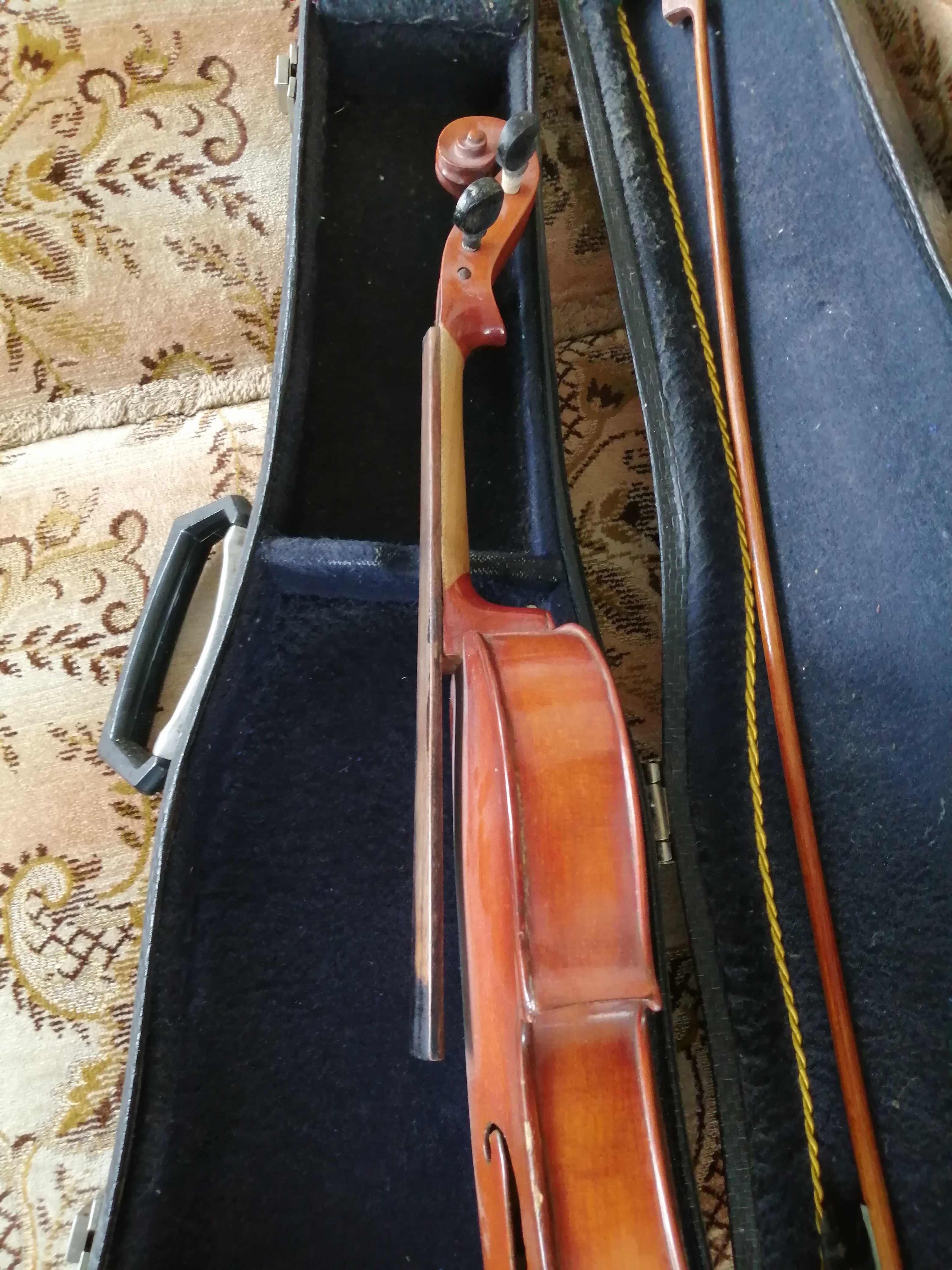 Vioara veche in stare buna