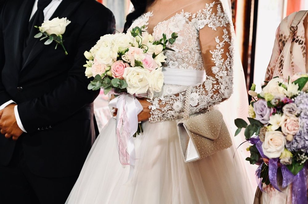 Rochie mireasa si accesorii cadou