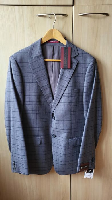 Новый мужской костюм