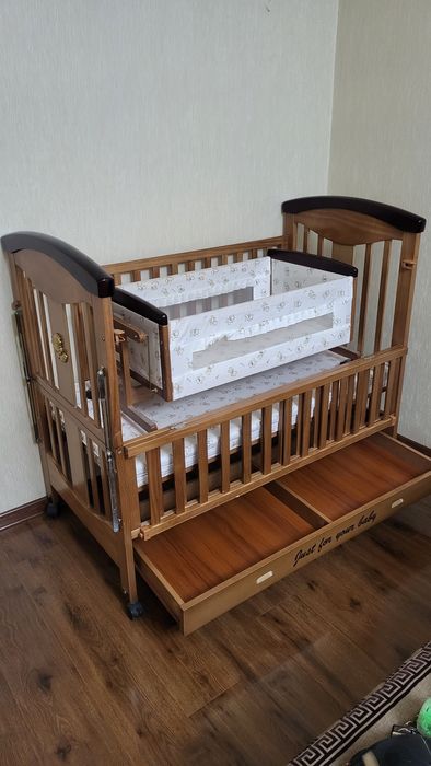 Кровать детская, фабричная.