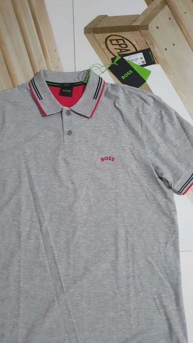 Vand tricou barbat Hugo Boss masura M original nou cu eticheta