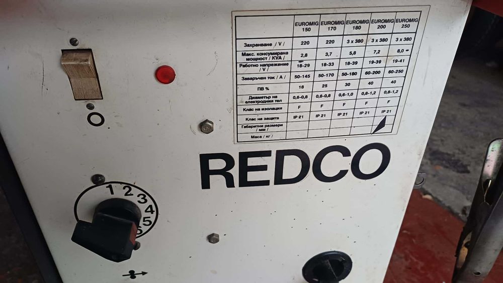 Трансформаторен трифазен МИГ-МАГ заваръчен апарат Редко