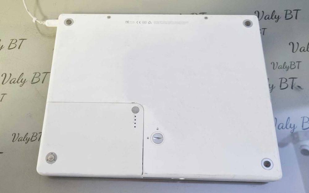 Laptop de colectie - Apple A1055 - 2003 - functional-instalat