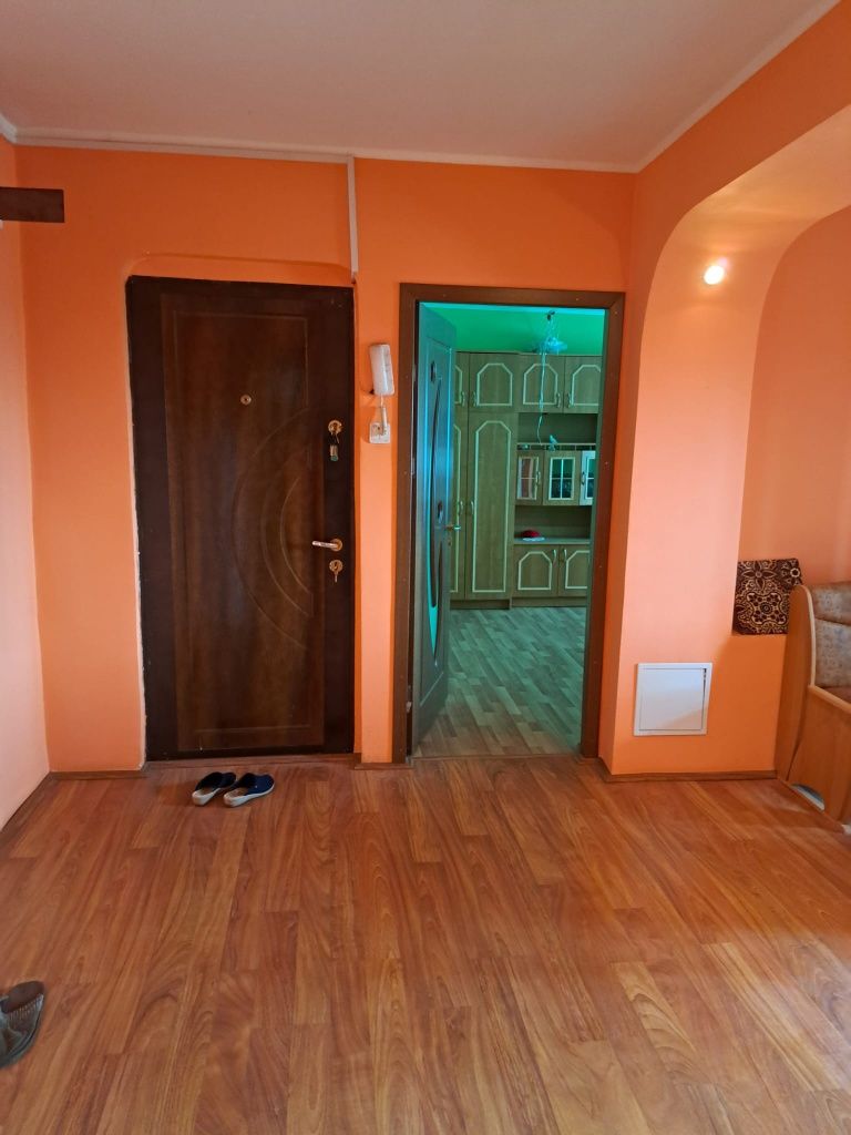 Apartamente de inchiriat