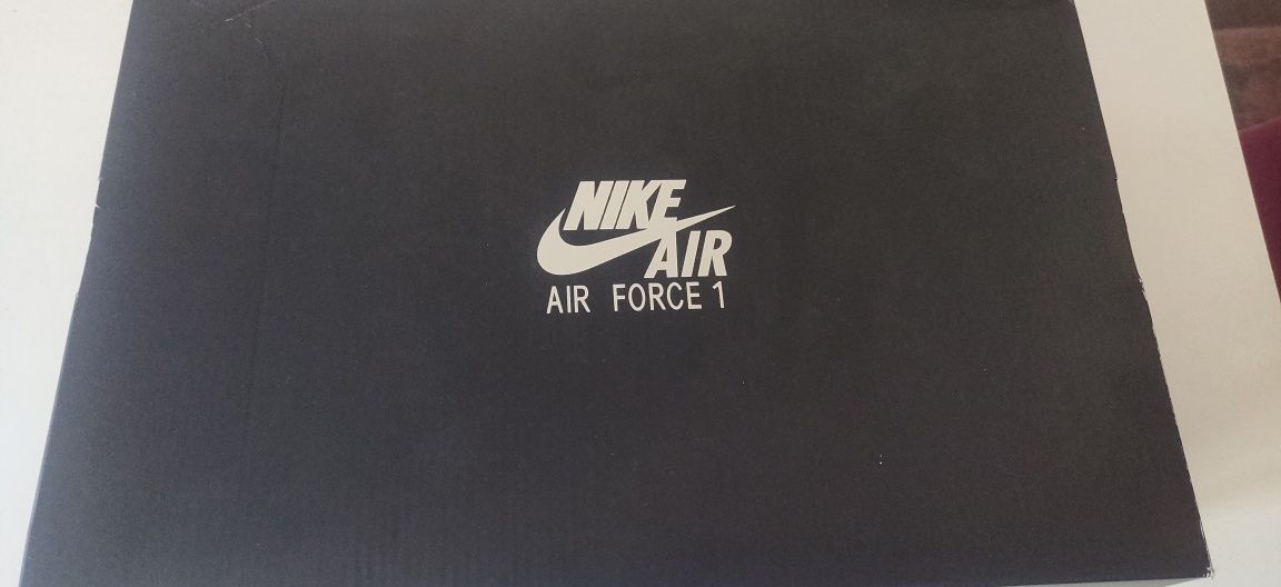 Nike Air Force 1 Olive Green – почти нови, почти мои.