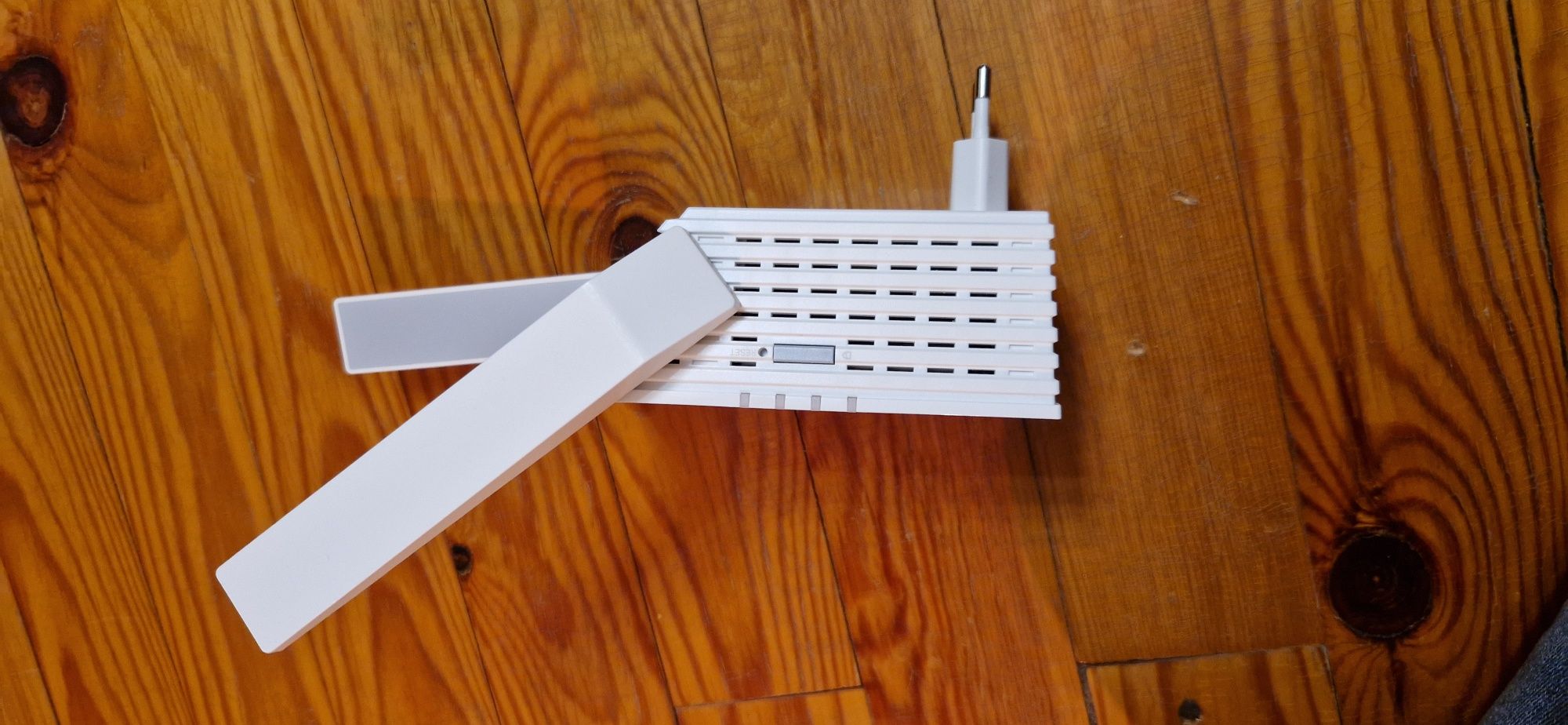 TP-Link RE505X Wi-Fi Range Extender