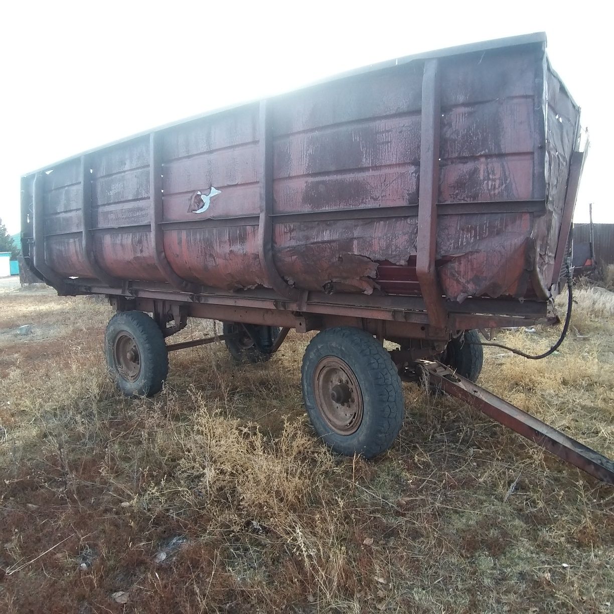 Продам телешку сеновозку