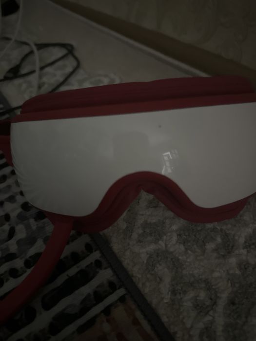 Массажер.  для.  глаз   японский