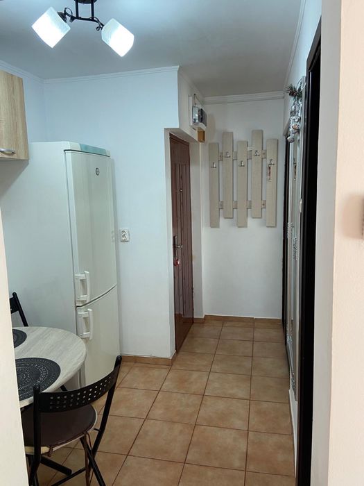 Apartament 2 camere Semidecomandat