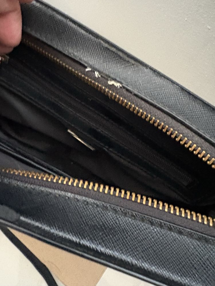 Оргинална Guess чанта