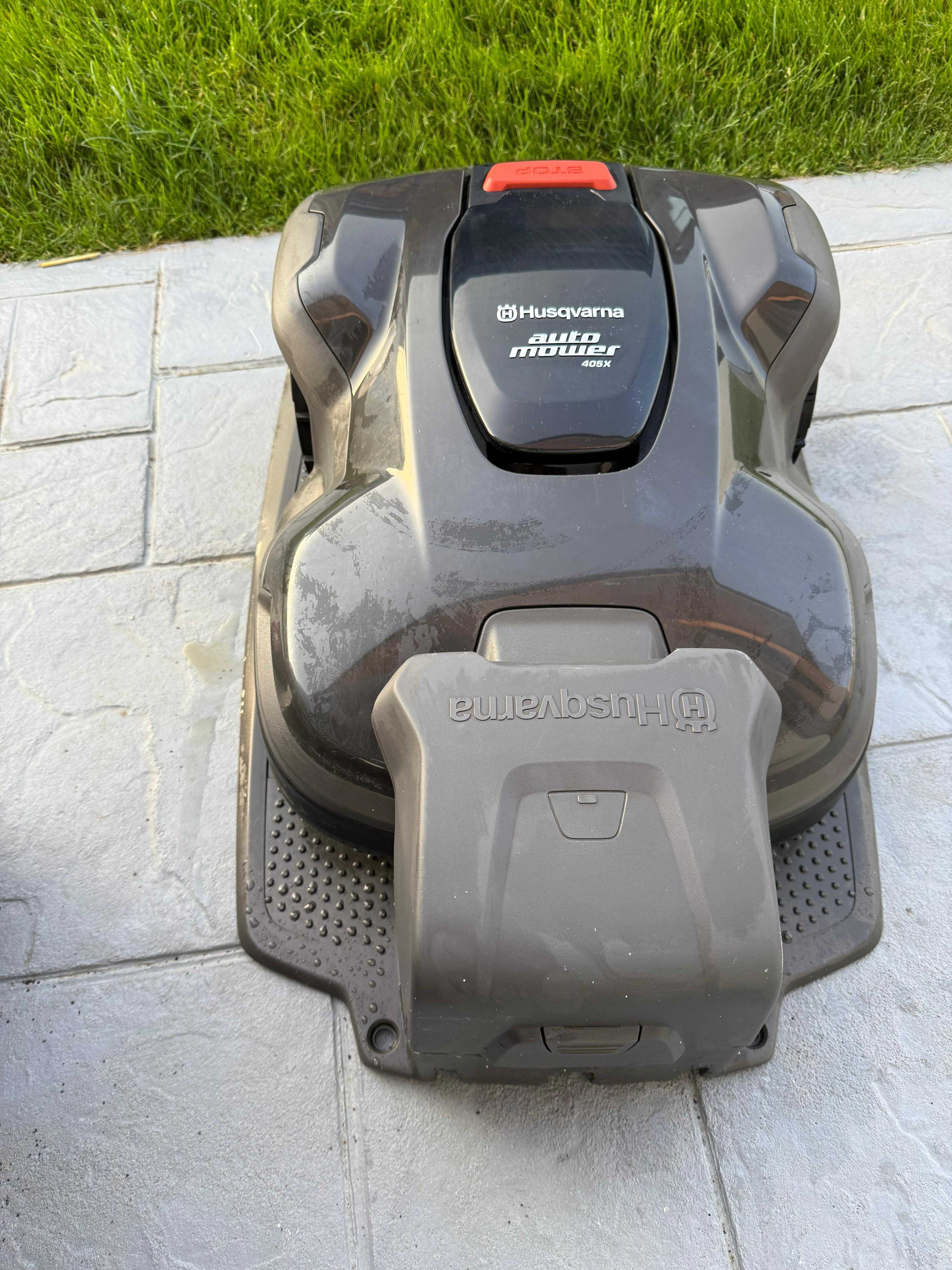 Robot tuns gazon Husqvarna Automower® 405X – mic, tăcut și muncitor