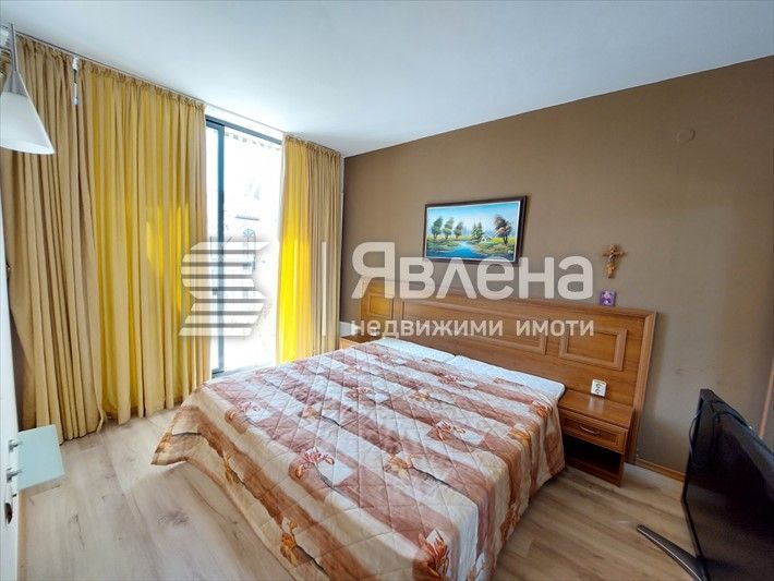 Двустаен апартамент в Слънчев  Бряг.