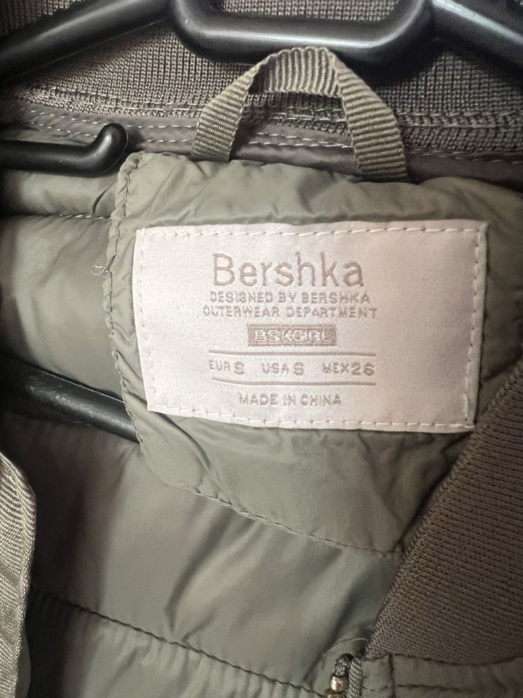 Дамско пролетно/есенно яке Bershka