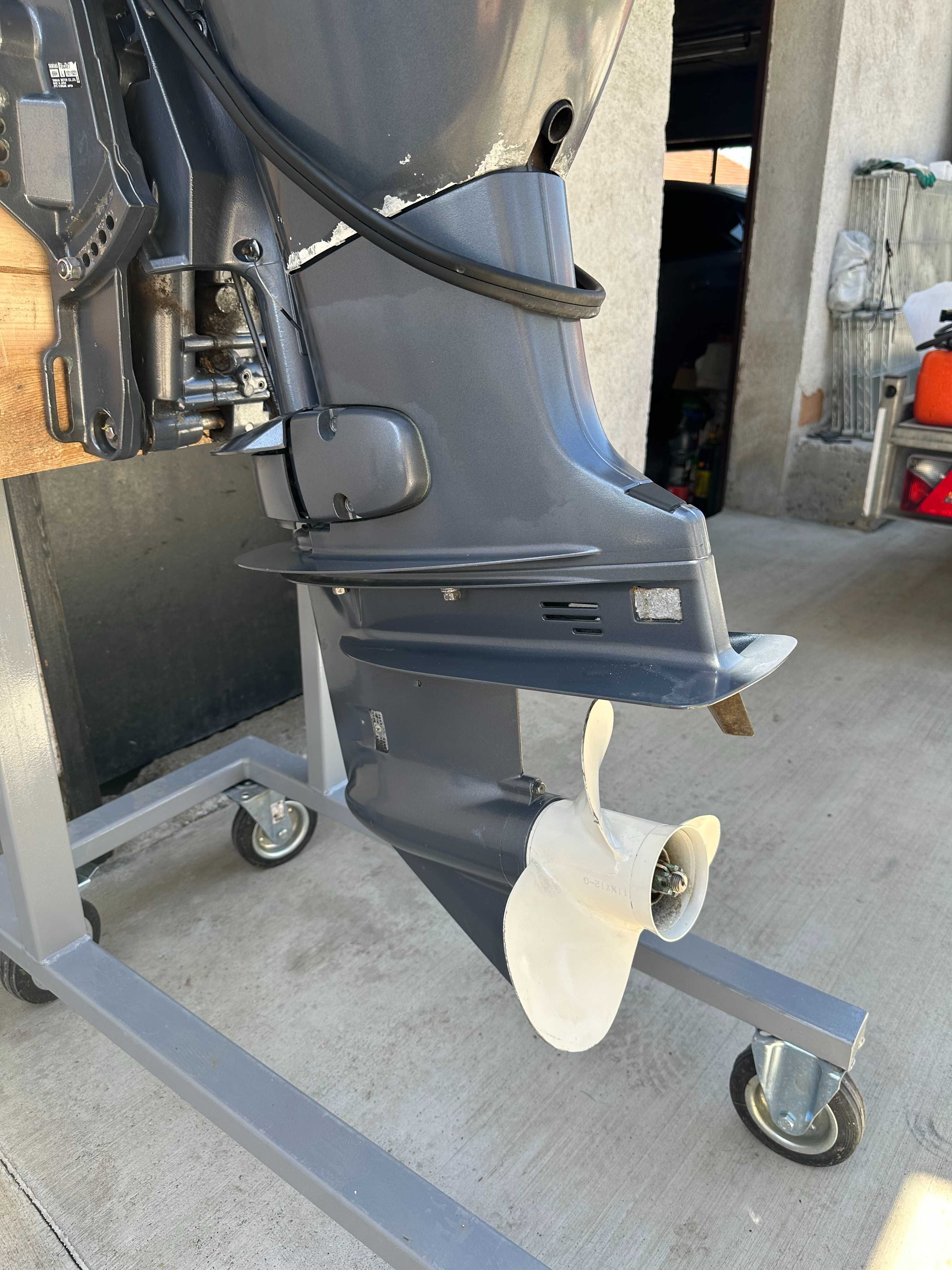 Yamaha F30AET 2009