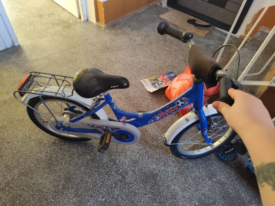 vând bicicleta in stare bună