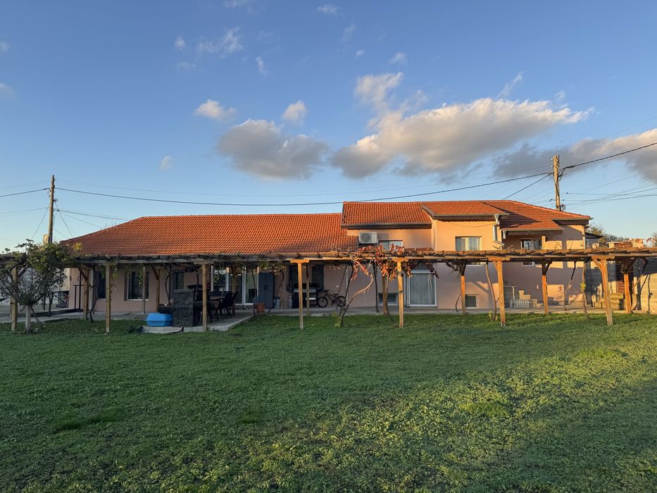 Продавам къща в град Плиска