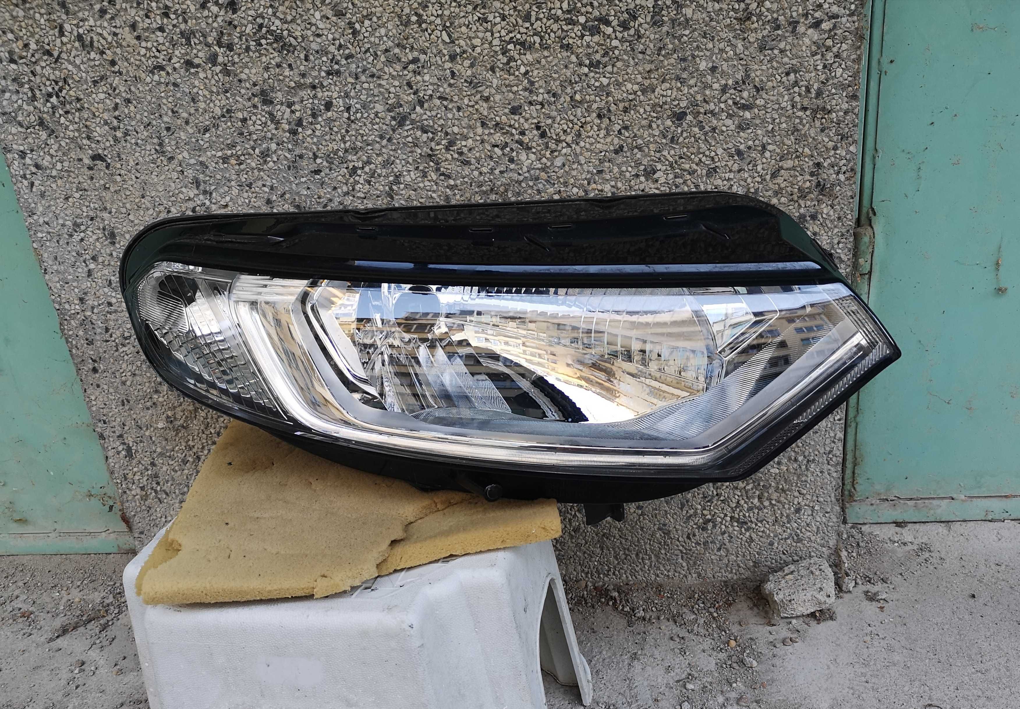 Оригинален фар Ford Ecosport Led