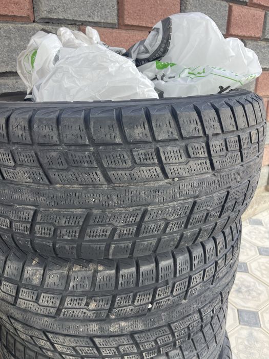 Зимняя Резина 285/60/18R б/у