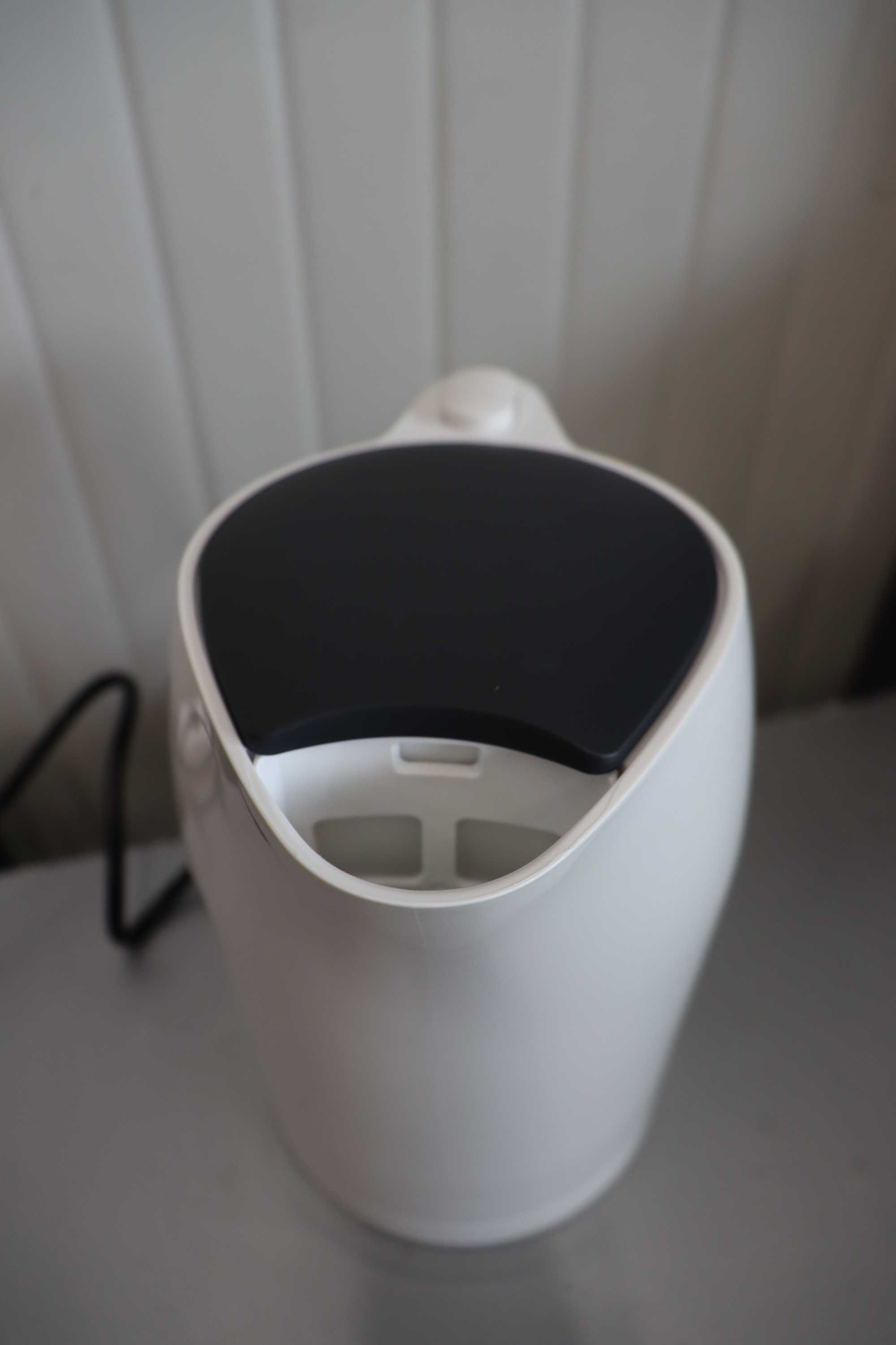 Braun PurEase WK 3110 – електрическа кана 1.7 L