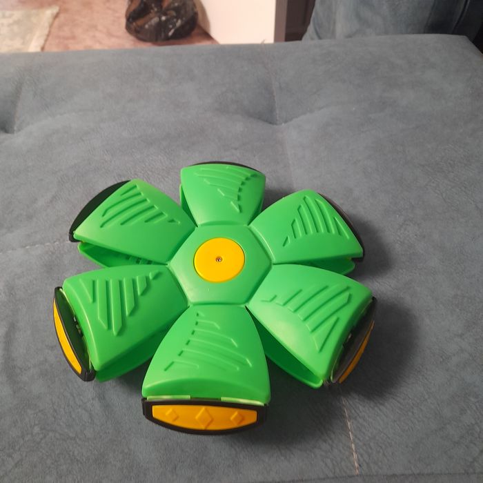 Мячик трансформер сам потпрыгивает