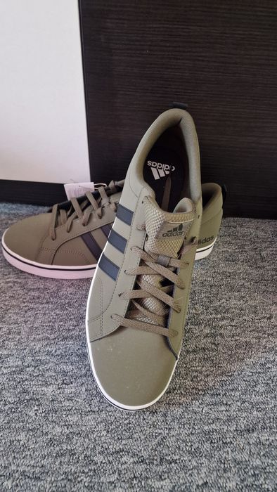 Adidasi adidas nr.48