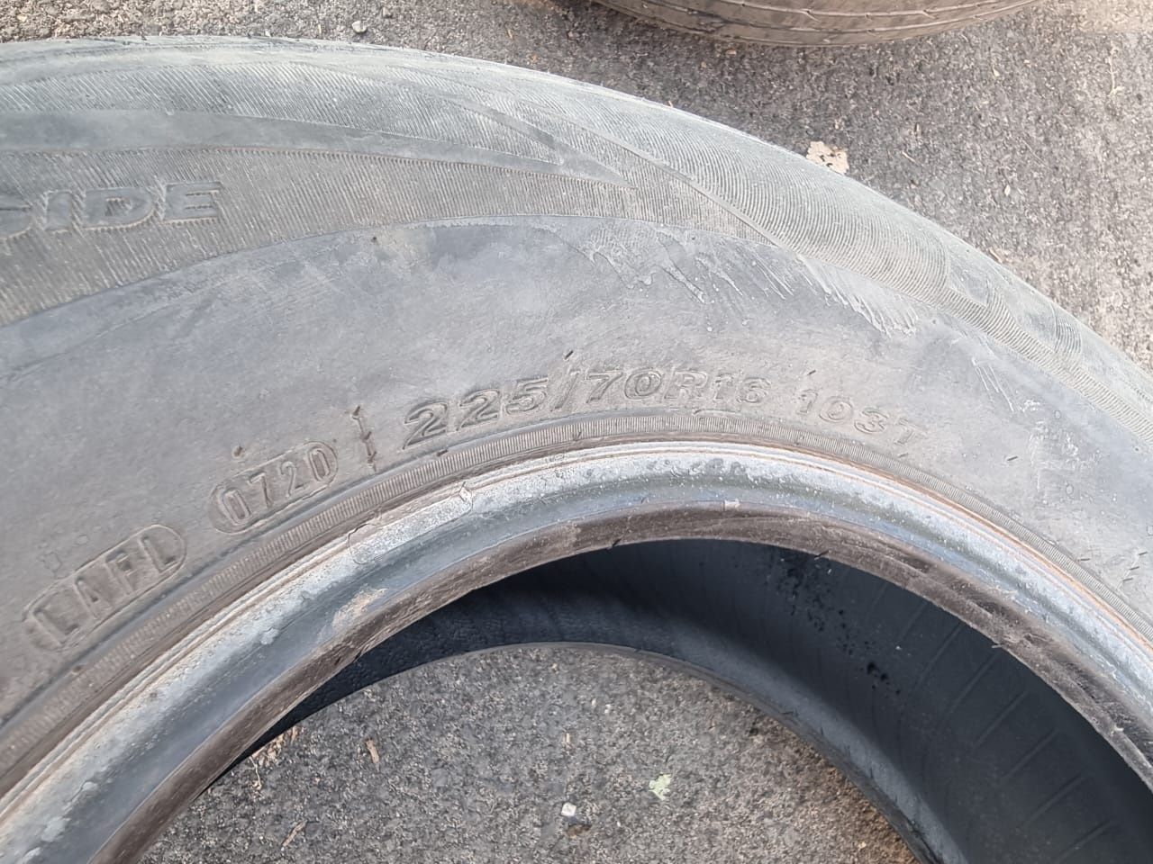 225/70/16 Nexen.