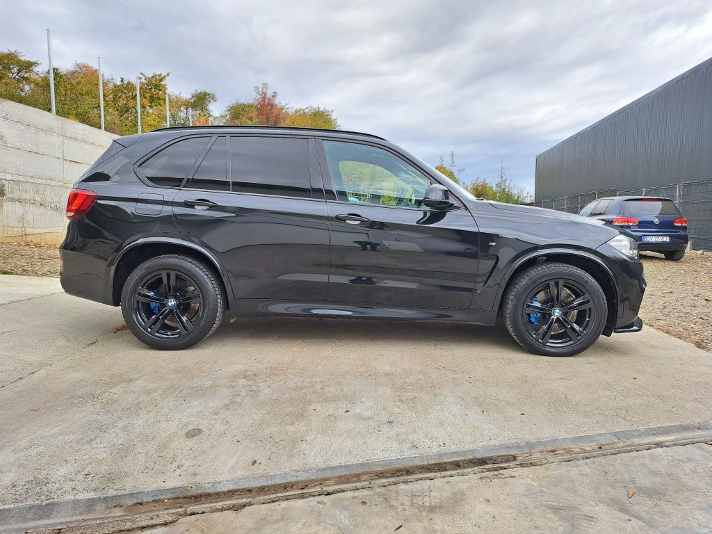 Vând BMW X5 impecabil