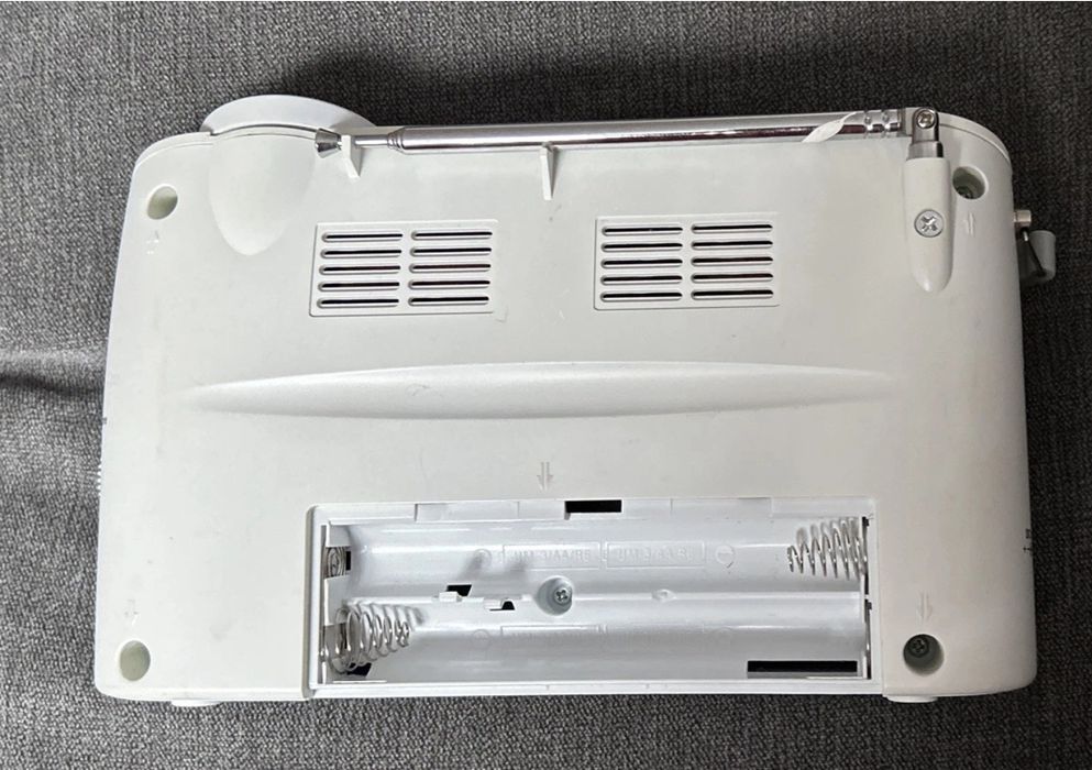 Radio portabil analogic Roberts R9993 Classic, gri , funcțional, cu ba