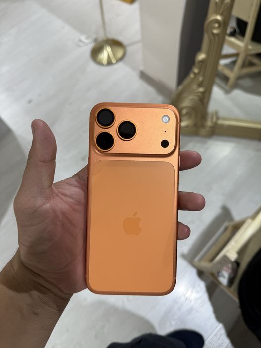 iPhone 17 max 256gb orange