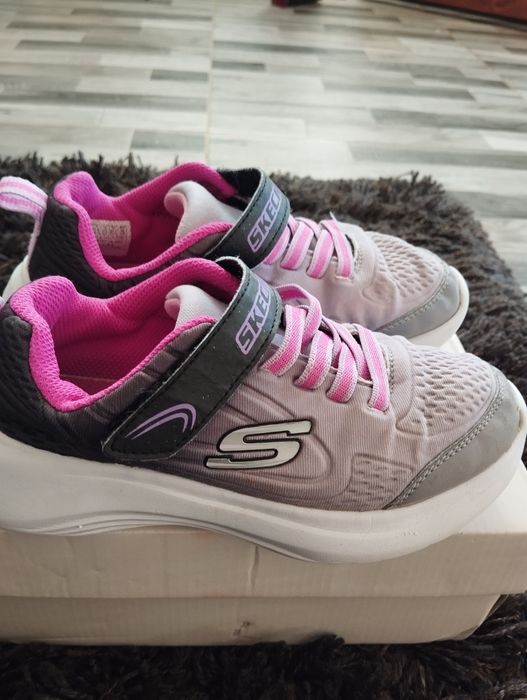 Adidași fete Skechers