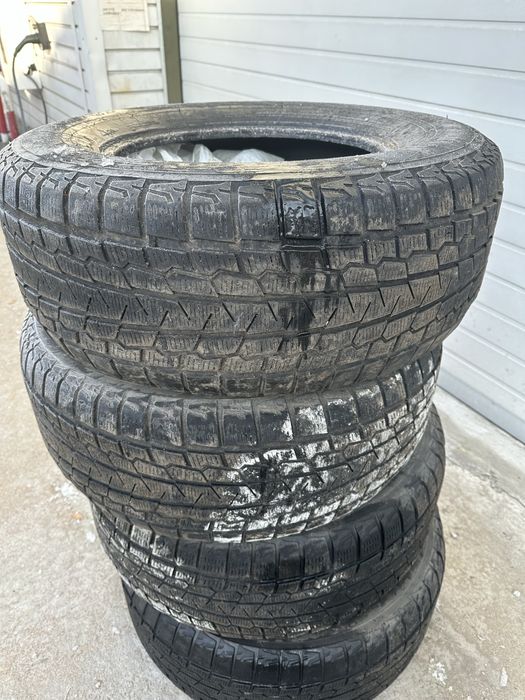 Yokohama зимние шины 285/65/17