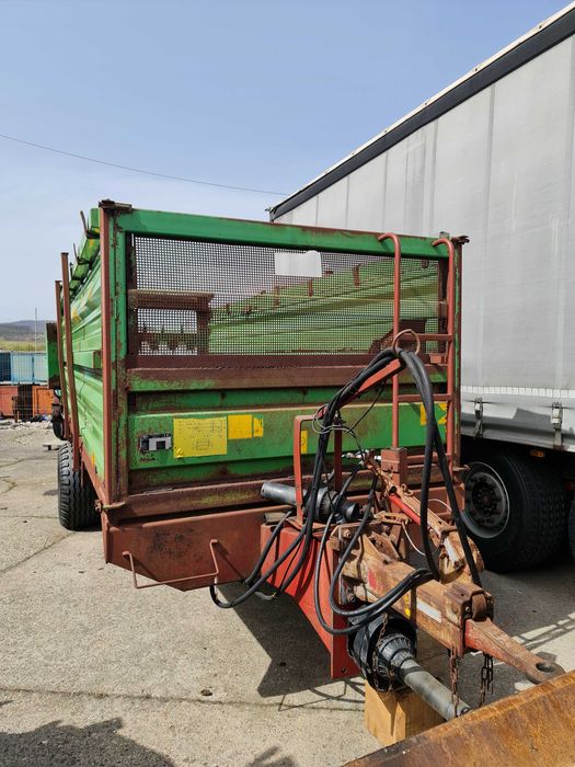 Remorca de transport si imprastiat gunoi 8T ,marca Strauttman&Sohne