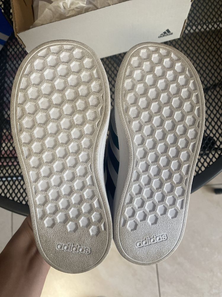 Детски маратонки Adidas в оригинална кутия