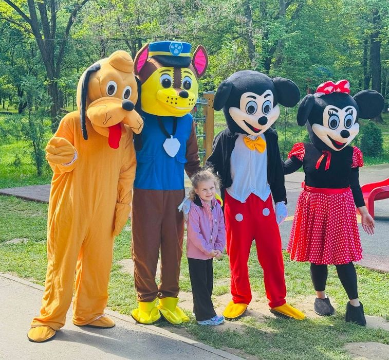 Animatori petreceri copii