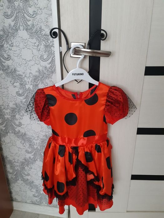 Платье божья коровка