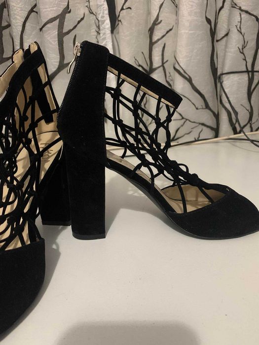 Черни високи обувки  - чисто нови