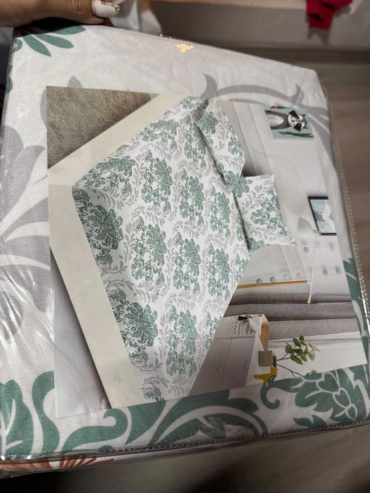 Huse de pat + 2 fete de perne - foarte calitative