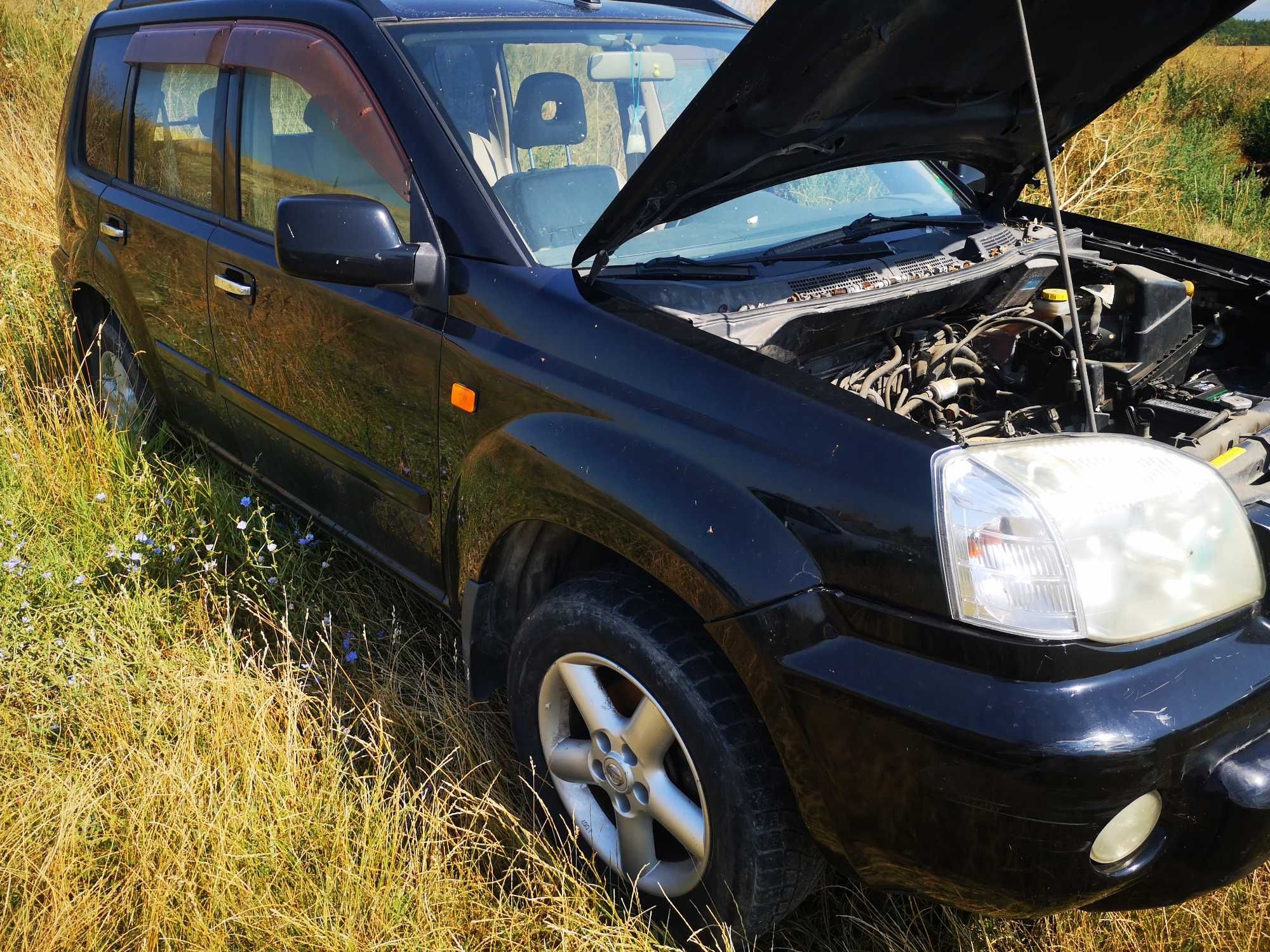 Продавам Nissan X-Trail 2.0 бензин на части.