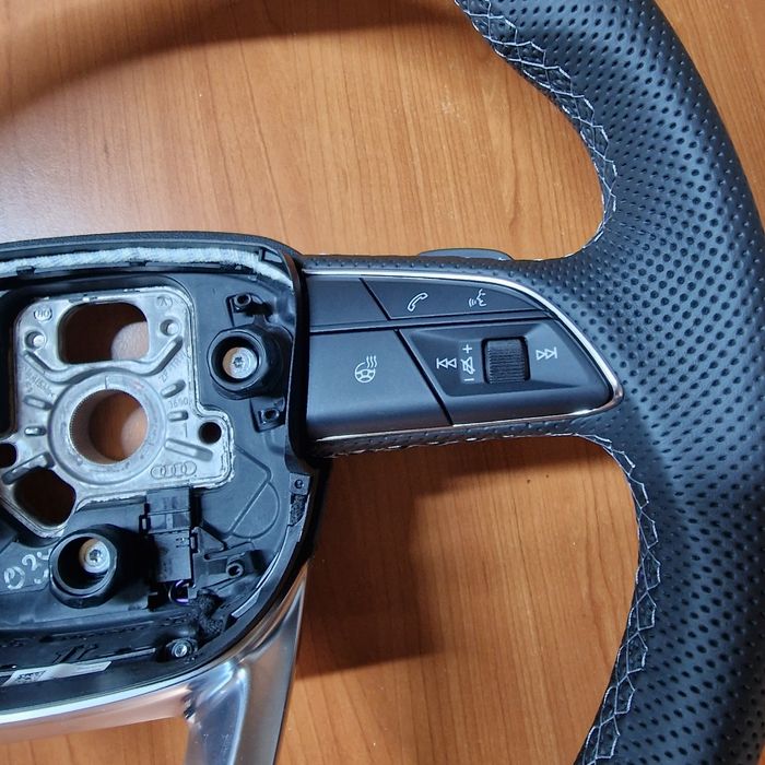 Volan  audi a4 a5 q5 s4 s5 sq5 RS nou s-line