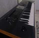 Korg kronos  2 de vanzare + set nou cadou