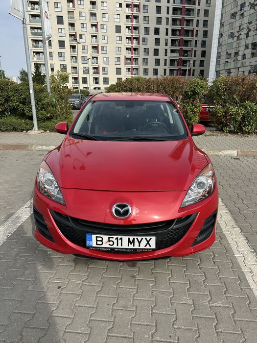 Mazda 3 Hatchback 2011