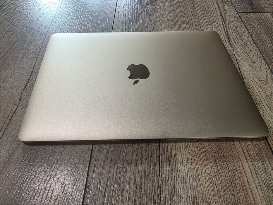 Лаптоп Macbook A1534 за части
