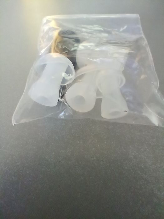 Set 4 olive-dopuri siliconice sigilate  pentru aparate auditive  noi