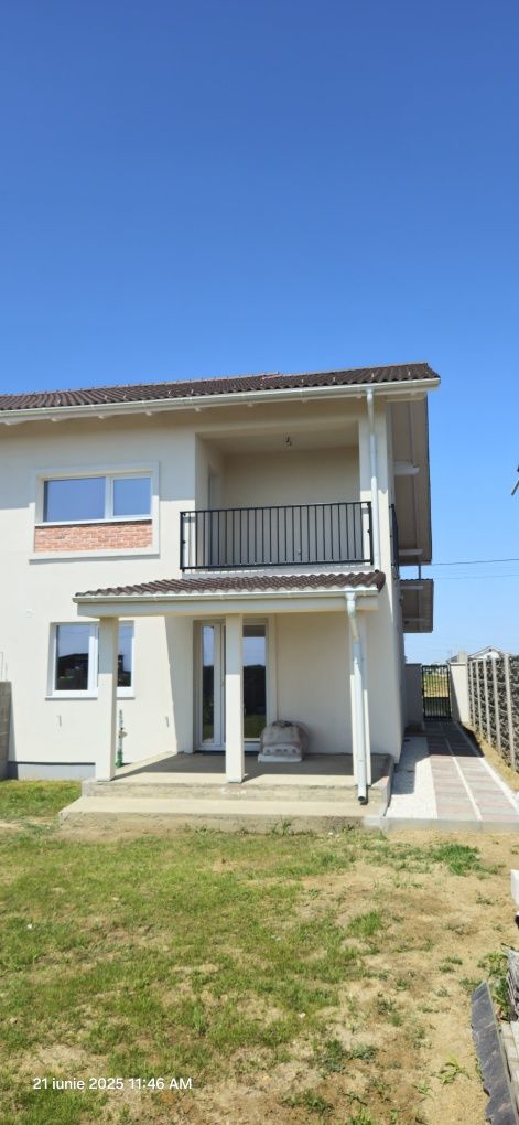 Proprietar ! Vand duplex 5 camere, 132 mp utili, zona f buna ! Mosnita